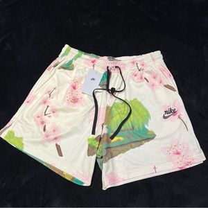Nike Club Cherry Blossom Shorts Men Size Medium - Standard fit above knee